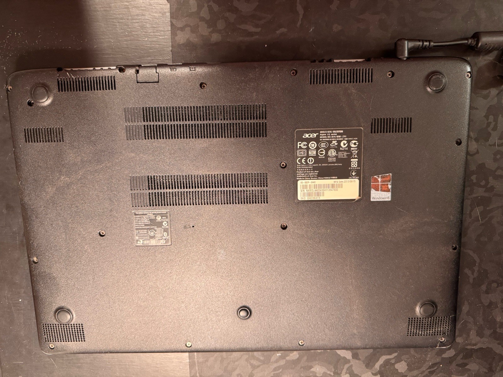 Acer Aspire V5-552P-X440 15.6″ AMD A10 6GB RAM 750GB HDD Win 8 Charger