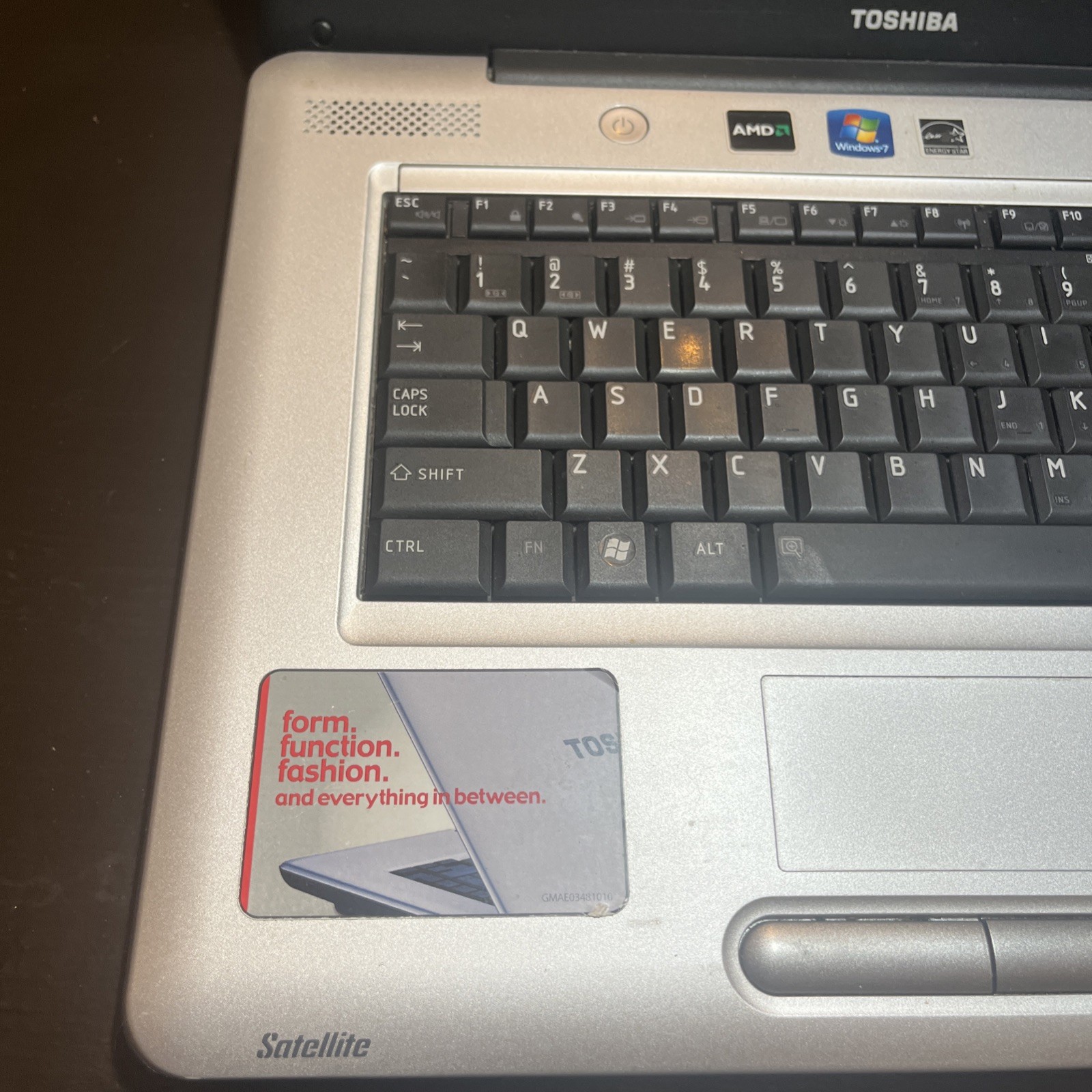 Toshiba Satellite Labtop L455D-S5976 250 GB HDD Widescreen For Parts Only As Is