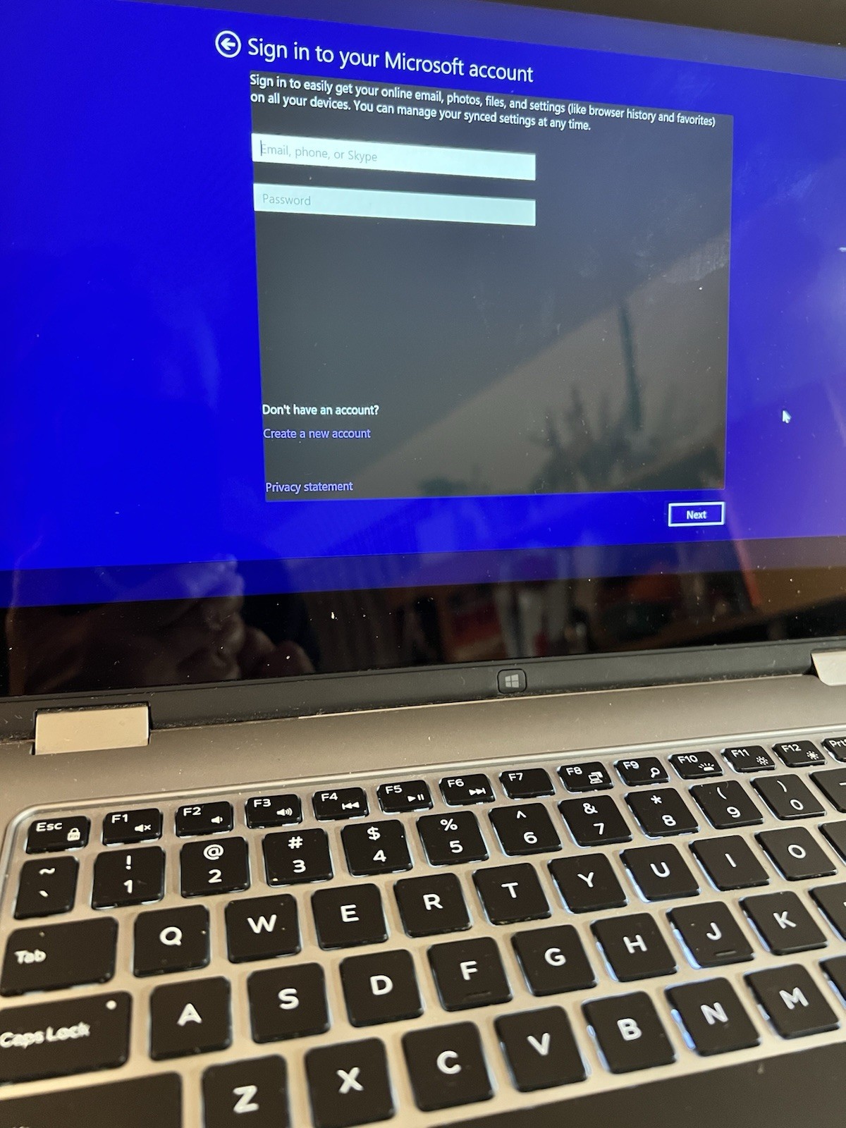 Dell Inspiron 13.3” touchscreen, (i5, 2.7GHz,8G ram,500G HDD)-factory reset