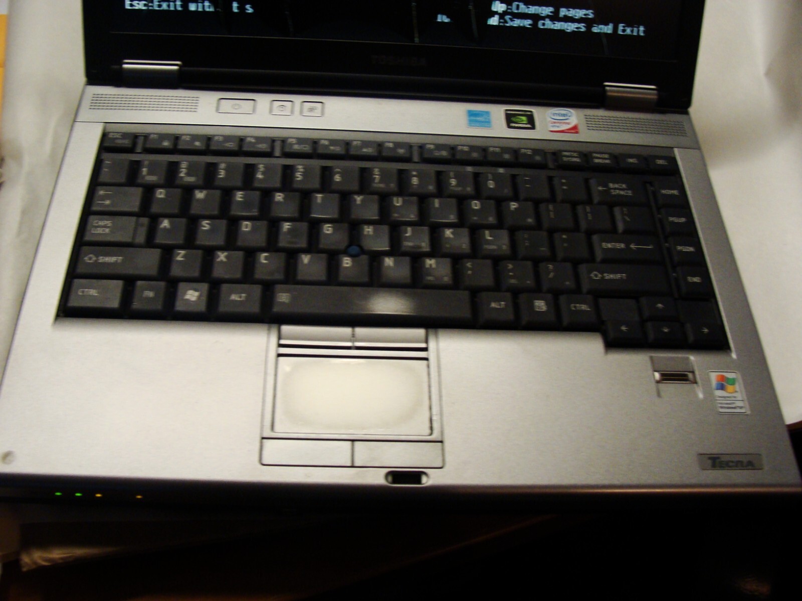 Vintage Toshiba Tecra M9-S5515 14″Centrino for Repair or Parts