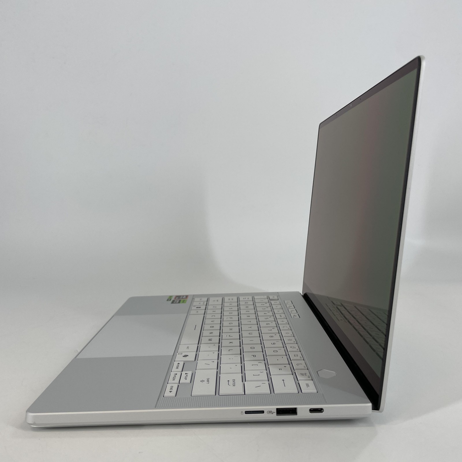 Asus ROG Zephyrus G14 GA403 120Hz QHD+ Ryzen AI 9 HX 370 32GB 1TB RTX 5070 Ti