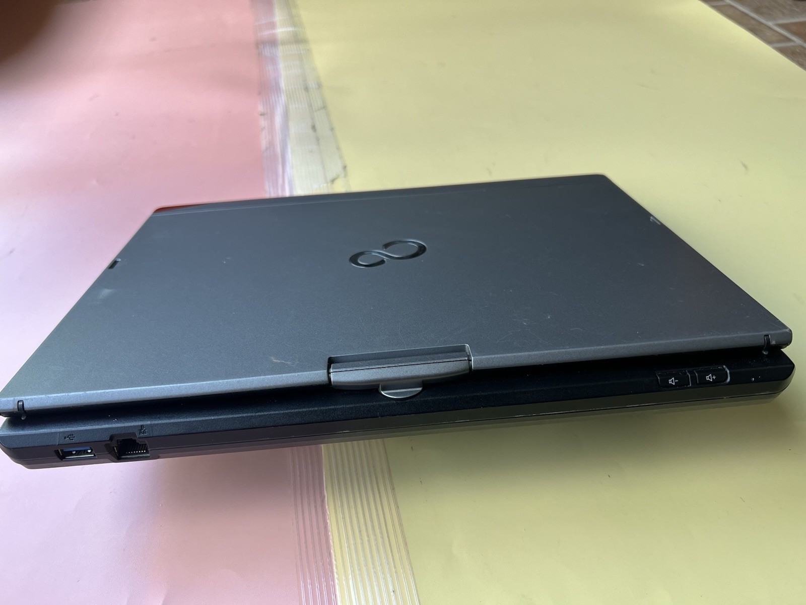 FUJITSU LIFEBOOK T725 (2 IN 1) Core i5-5300U 8GB 128GB SSD HDMI TOUCH BLUETOOOTH