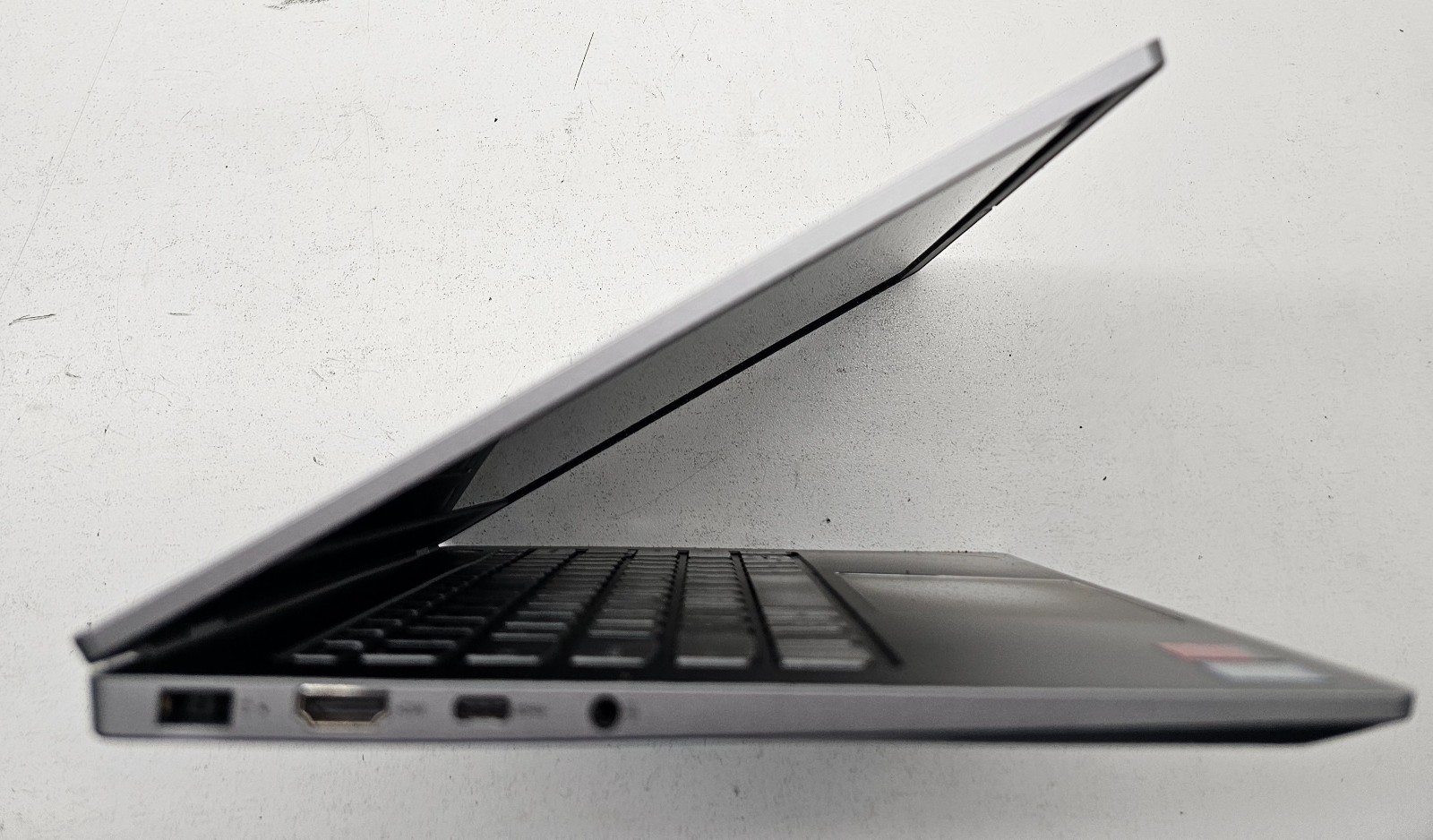 Lenovo ThinkBook 14s-IWL 14″ Laptop Intel Core i7-8565U NO RAM/HD/OS/POWER (FL)