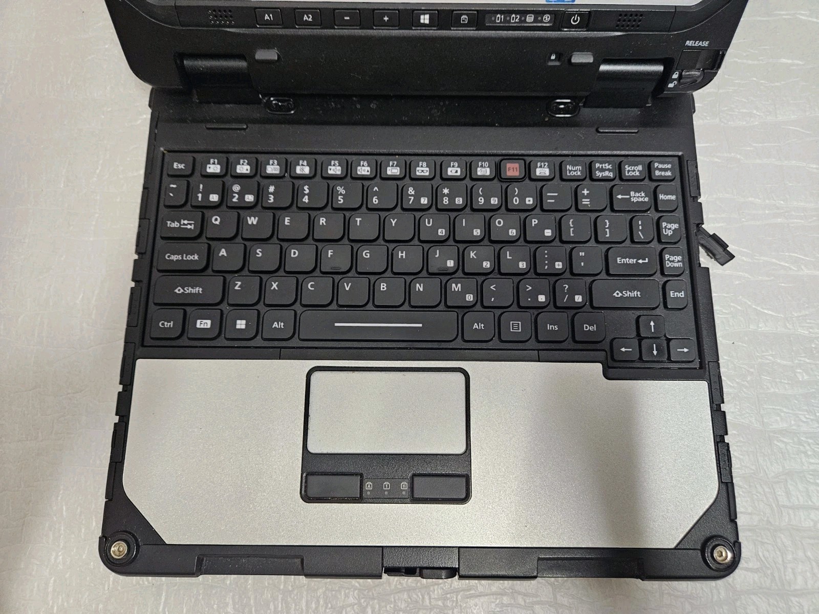 Panasonic Toughbook CF33 Intel I5 7600U 16GB RAM, Win11 Pro, No Hdd 0% Batt Life
