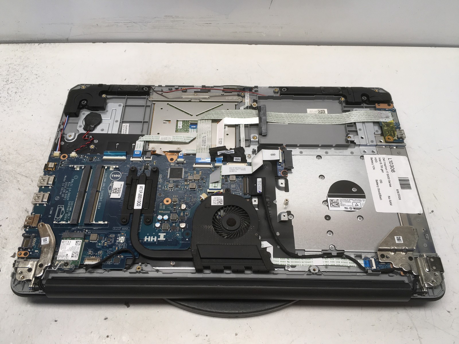 Dell Inspiron 17 5000 Series Intel i5 7th Gen NO RAM NO HDD NO BATT – FOR PARTS