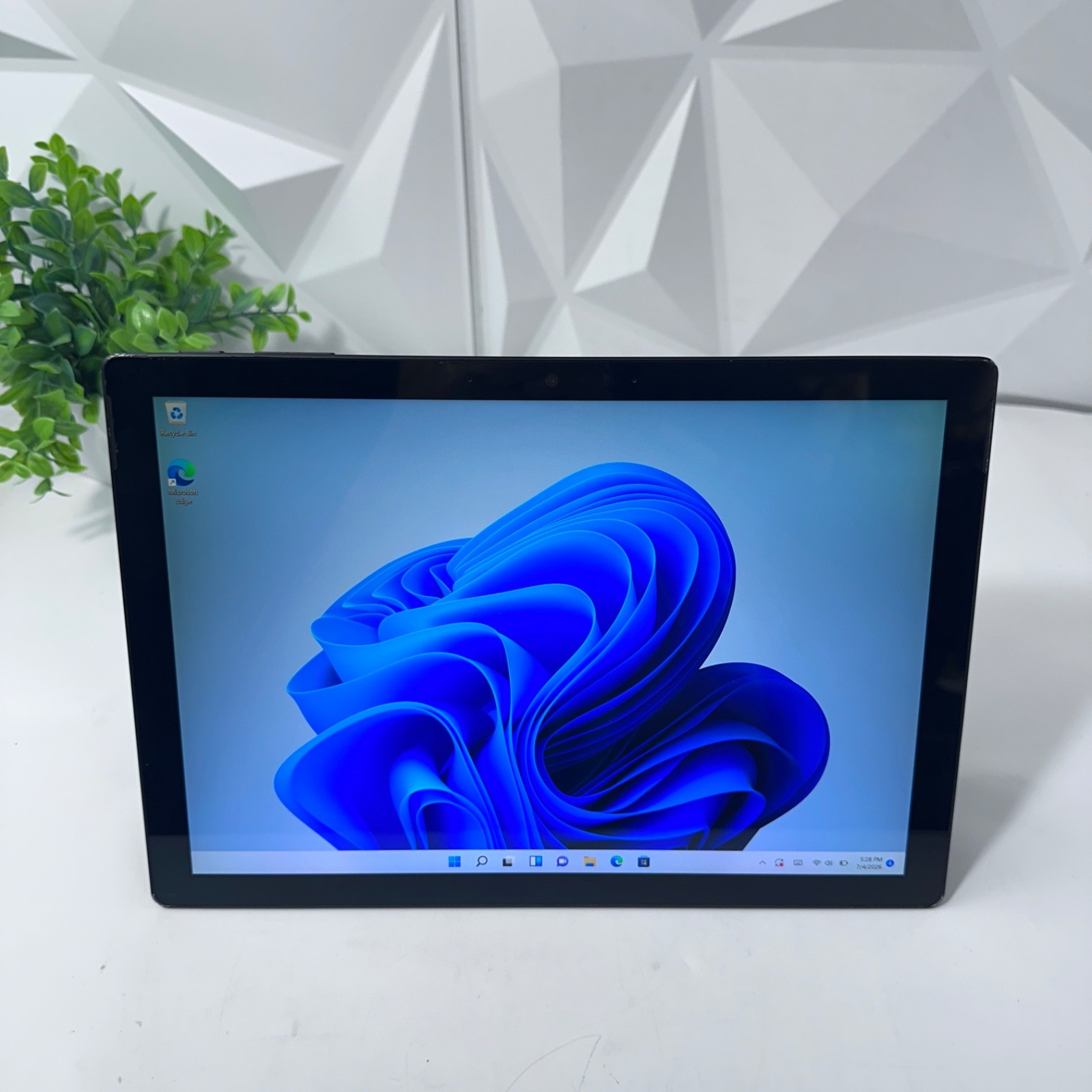 Microsoft Surface Pro 7 (1866) 12.3″, i7-1065G7, 16GB, 512GB SSD *Please READ*
