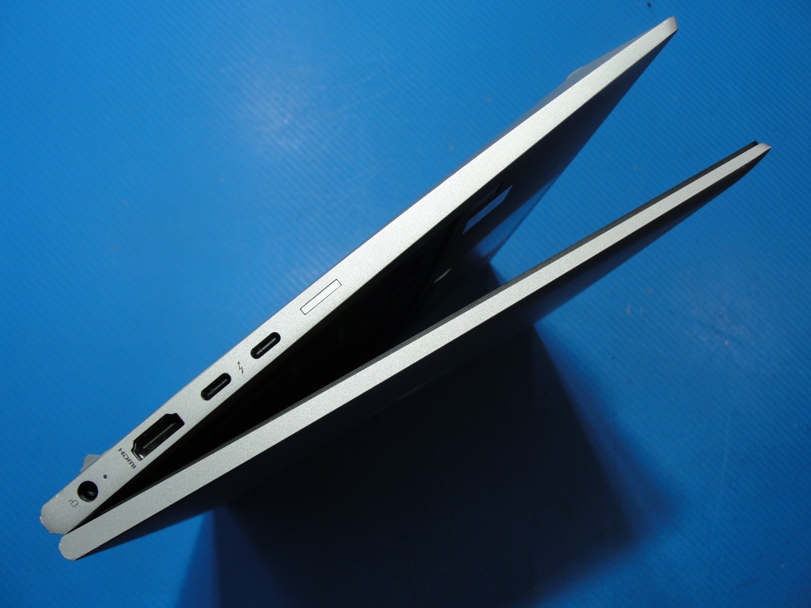 HP EliteBook 840 G7 14”FHD Intel i7-10610U 1.8GHz 8GB RAM 256GB SSD+ Charger