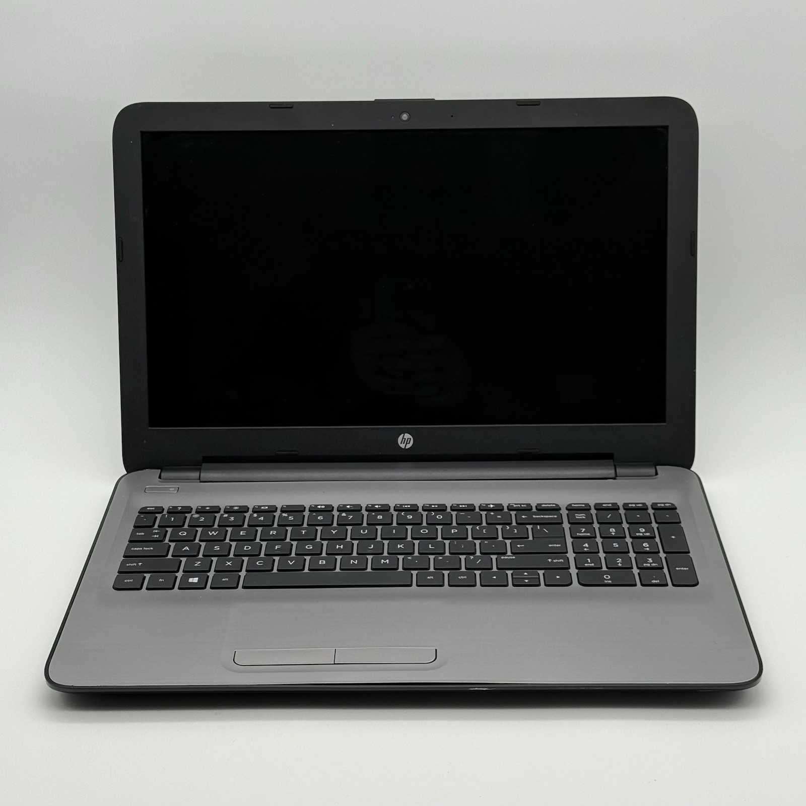 HP 15-ba113cl 15.6″ AMD Quad-Core A10-9600P APU Radeon R5 1TB Windows 10 Laptop