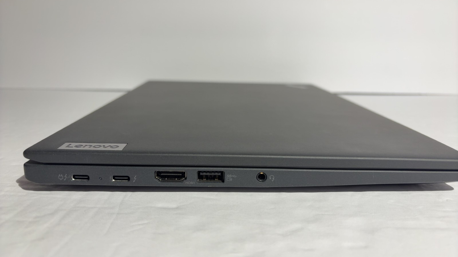 Lenovo ThinkPad T14s Gen 3 i5-1245U 16GB 512GB SSD 14″ Win 11 Pro AC