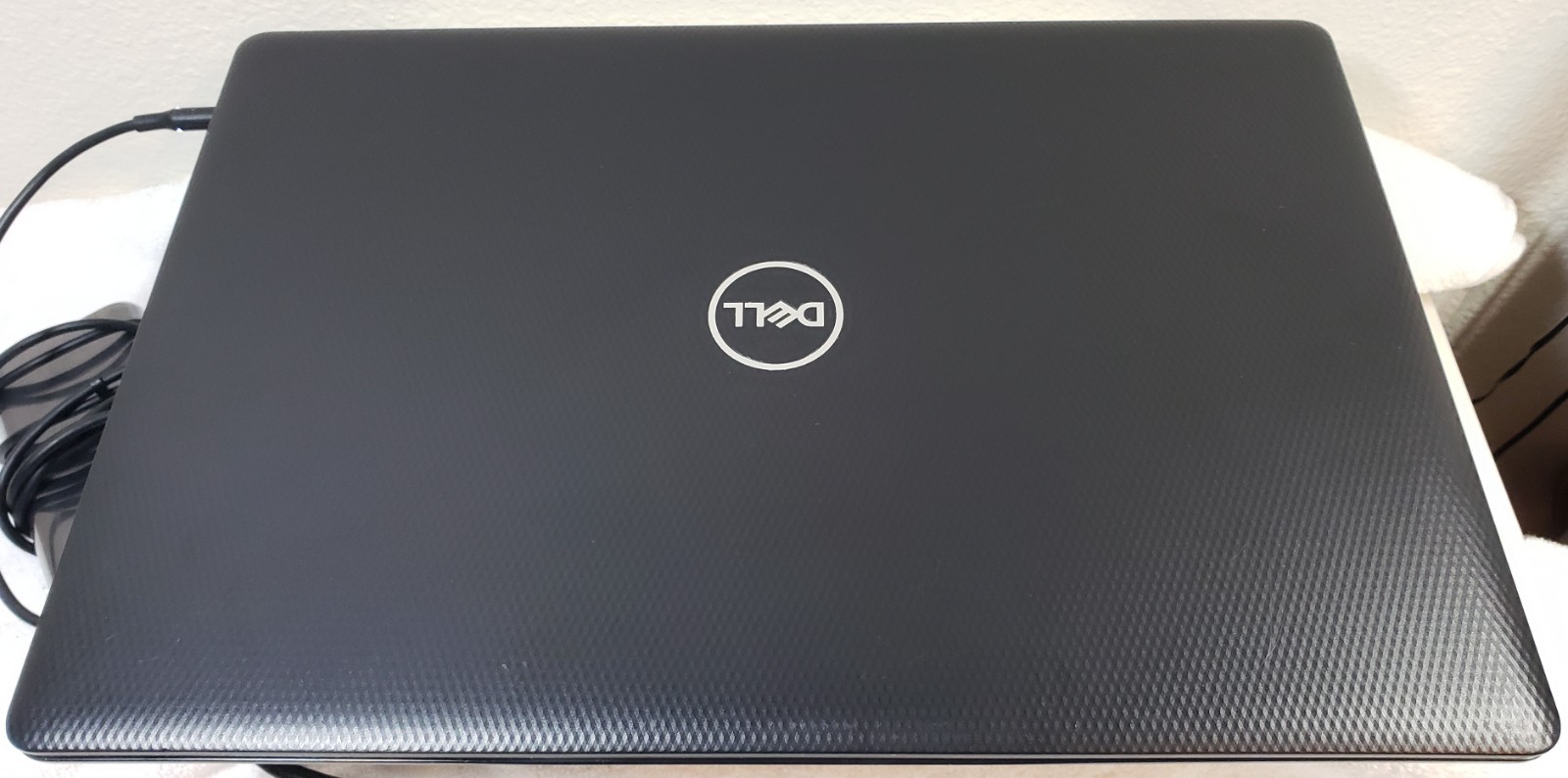 Dell Inspiron 15 3000 Series – i5-1035G1, 8Gigs, 256 SSD