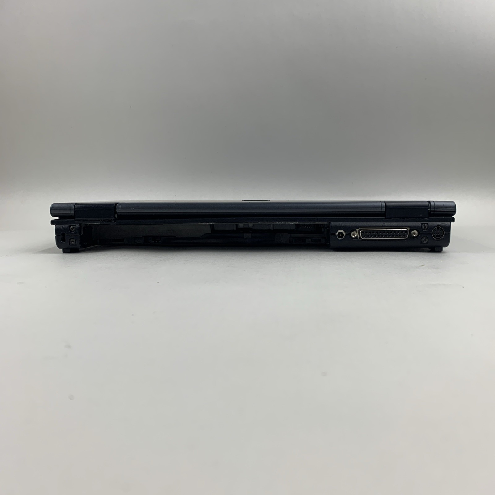 HP Compaq NC6120 Intel Celeron M 1.50GHz 512MB RAM 15″ No Battery No HDD No OS