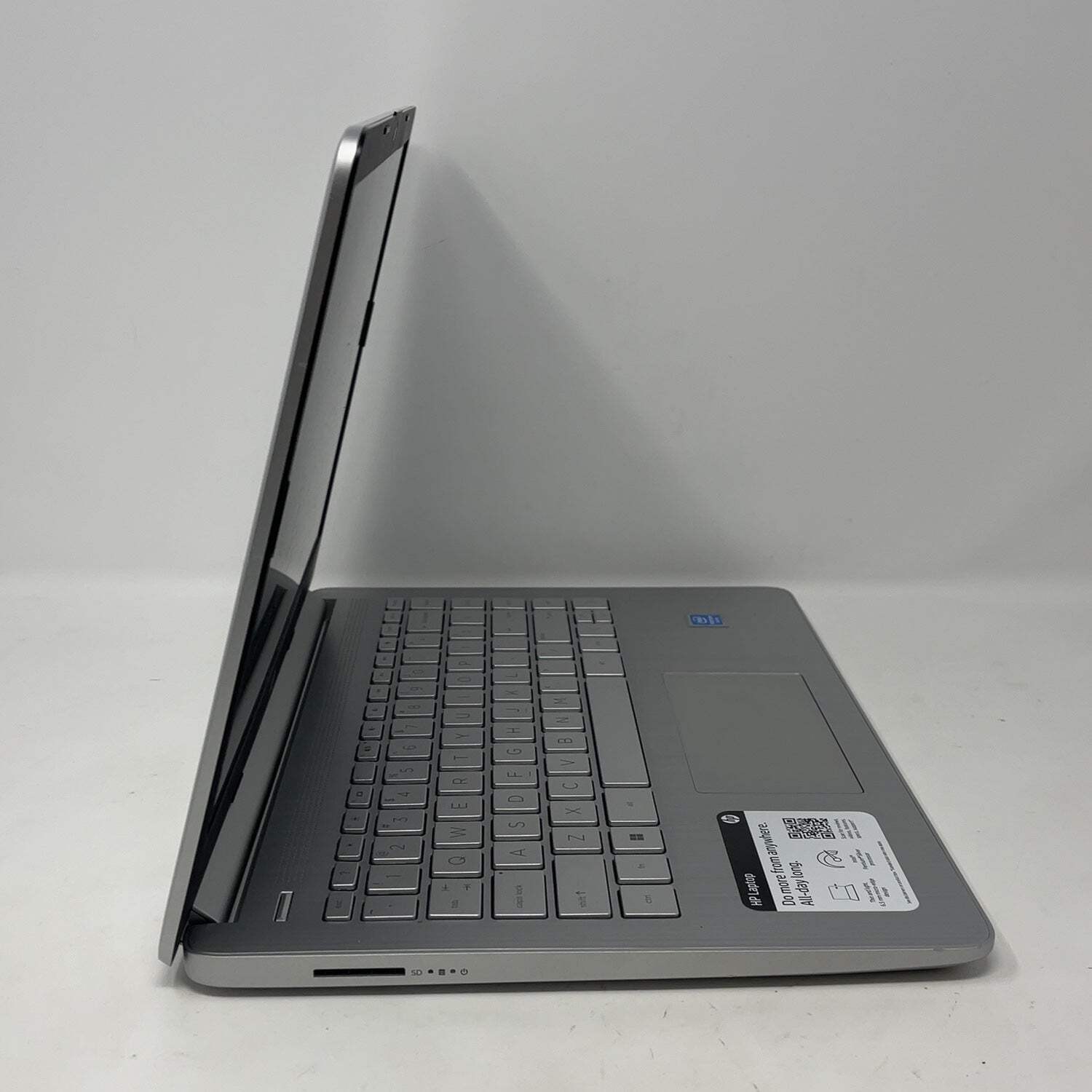 HP Laptop 14-DQ0057NR 15.6″ Pentium Silver N5030 1.1GHz 4GB RAM 60GB SSD