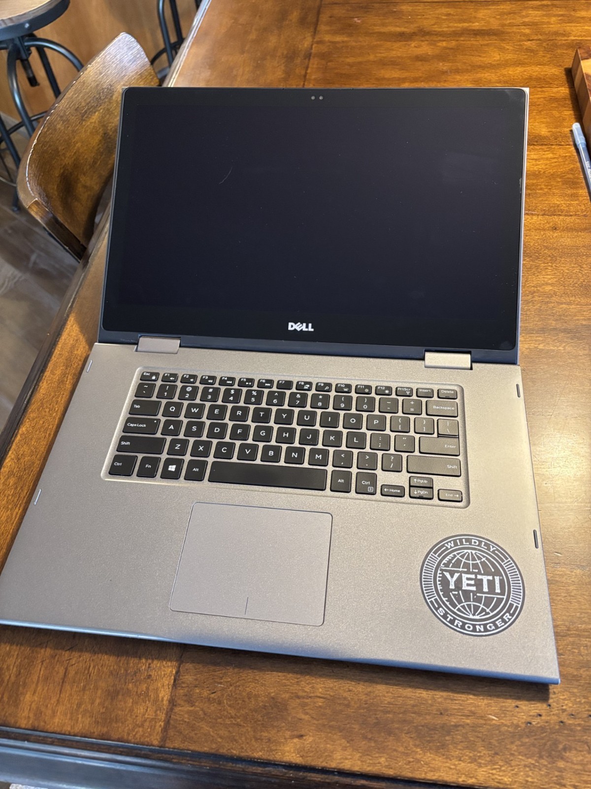 Dell Inspiron 15 5578 2-IN-1 i5-7200U 3.10 GHz, 8GB RAM, 1 TB HD