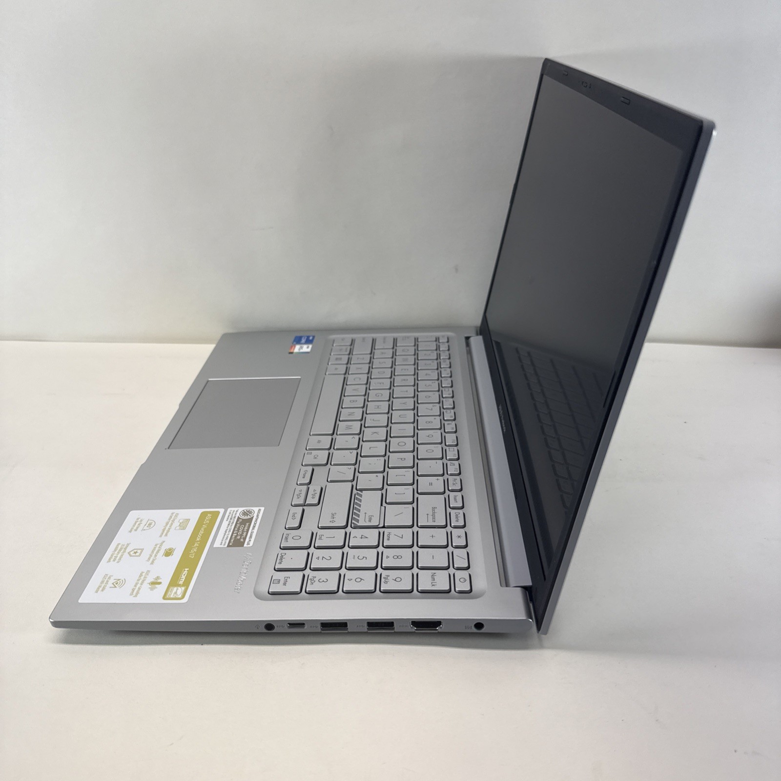 ASUS Vivobook 15.6″ Laptop i5-1334U 16GB 512GB SSD Win11 4 Cycles, Silver