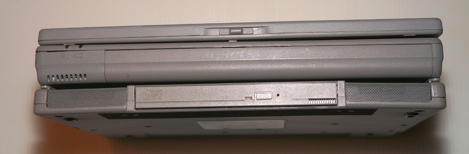 Toshiba Portege 300CT 64mb Ram 1GB HDD 133Mhz Docking Station CD Working Rare!