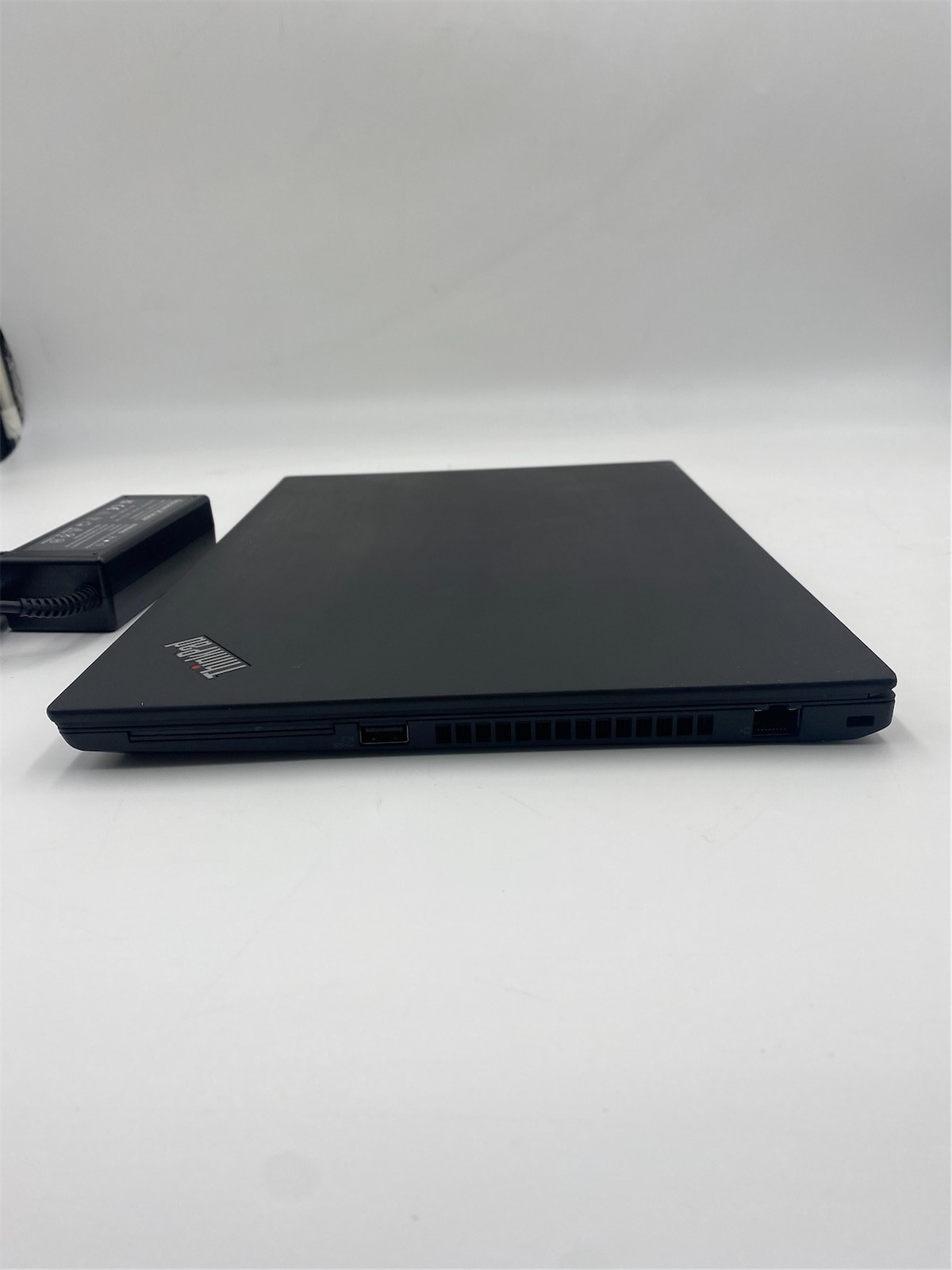 Lenovo Thinkpad T495 Ryzen 5 3500U 8GB RAM 256GB SSD Batt: 83%