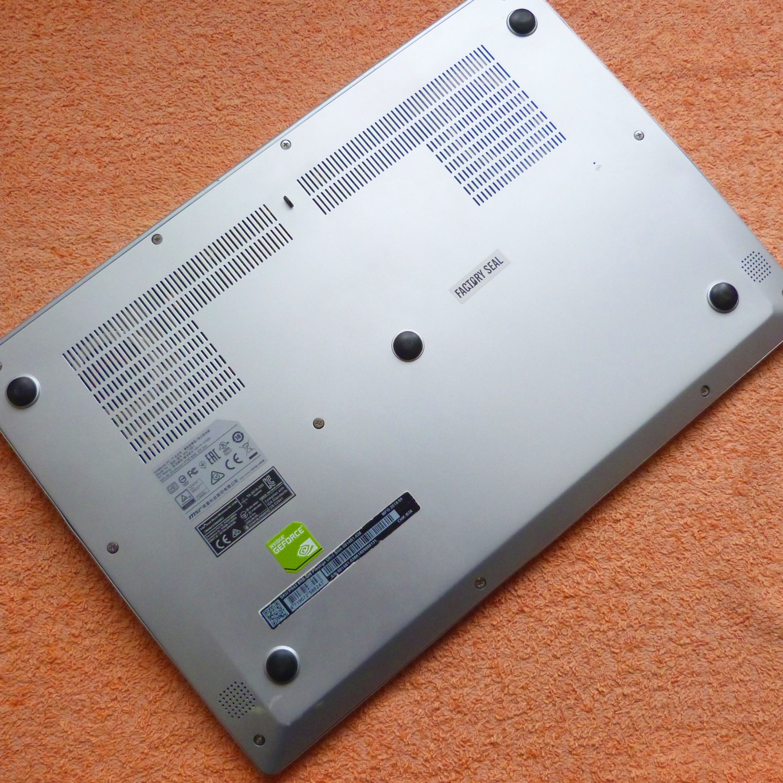 MSI Prestige 14 PS42 FULLHD RGB ULTRABOOK METAL l SSD Windows 11 I i7 8G NVIDIA