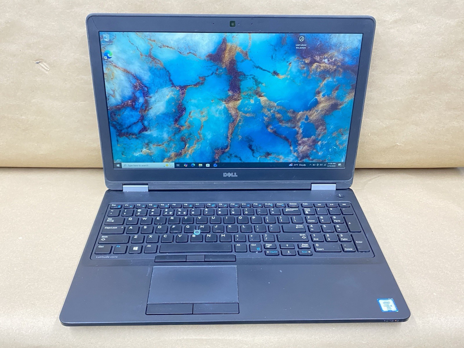 Dell Latitude E5570 – 15.5″ FHD – i5-6300U – 8GB – 256GB SSD – Win 10 Pro – READ