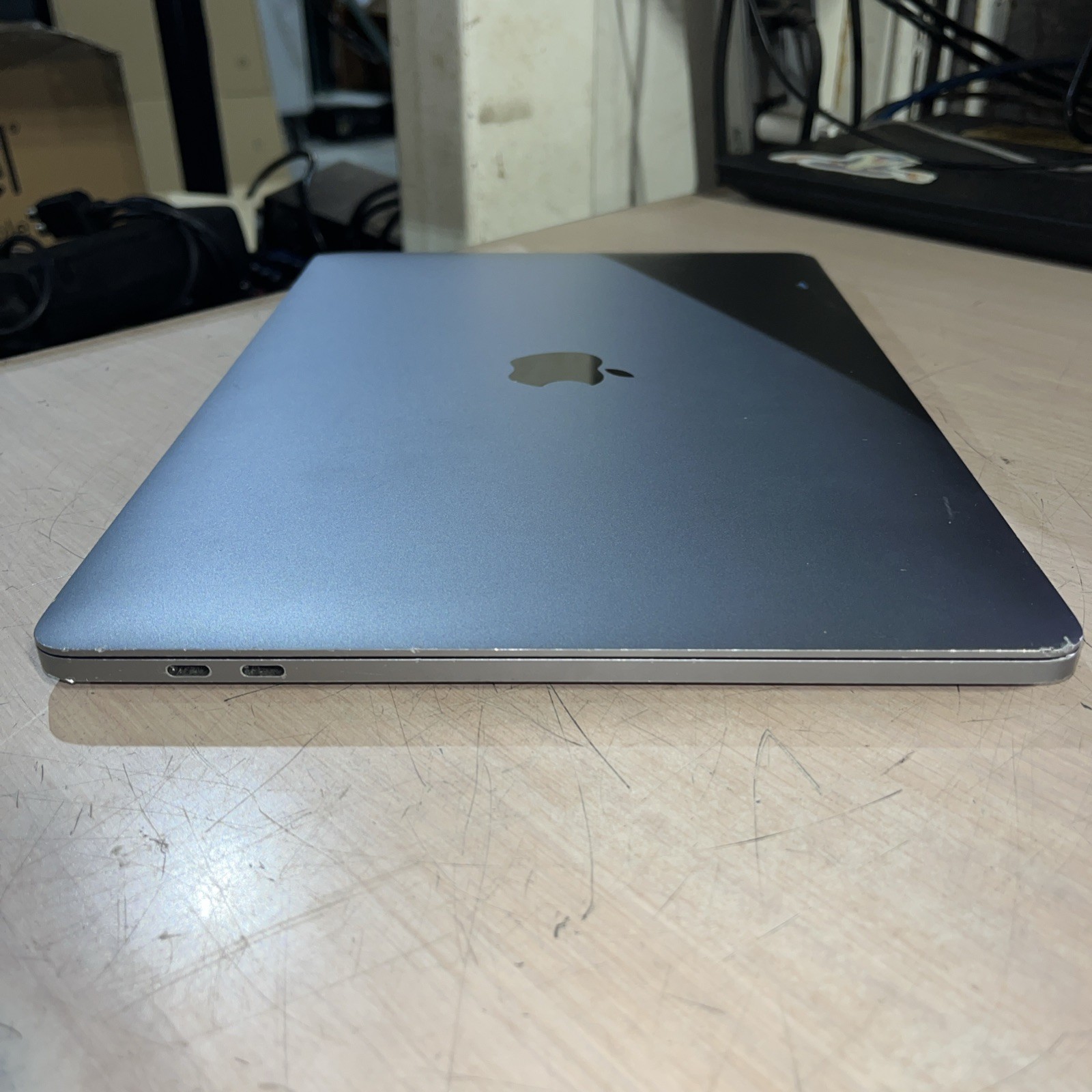 APPLE MACBOOK PRO 13″ 2020 CORE I7-1068NG7 2.3GHZ 16GB RAM 1TB SSD