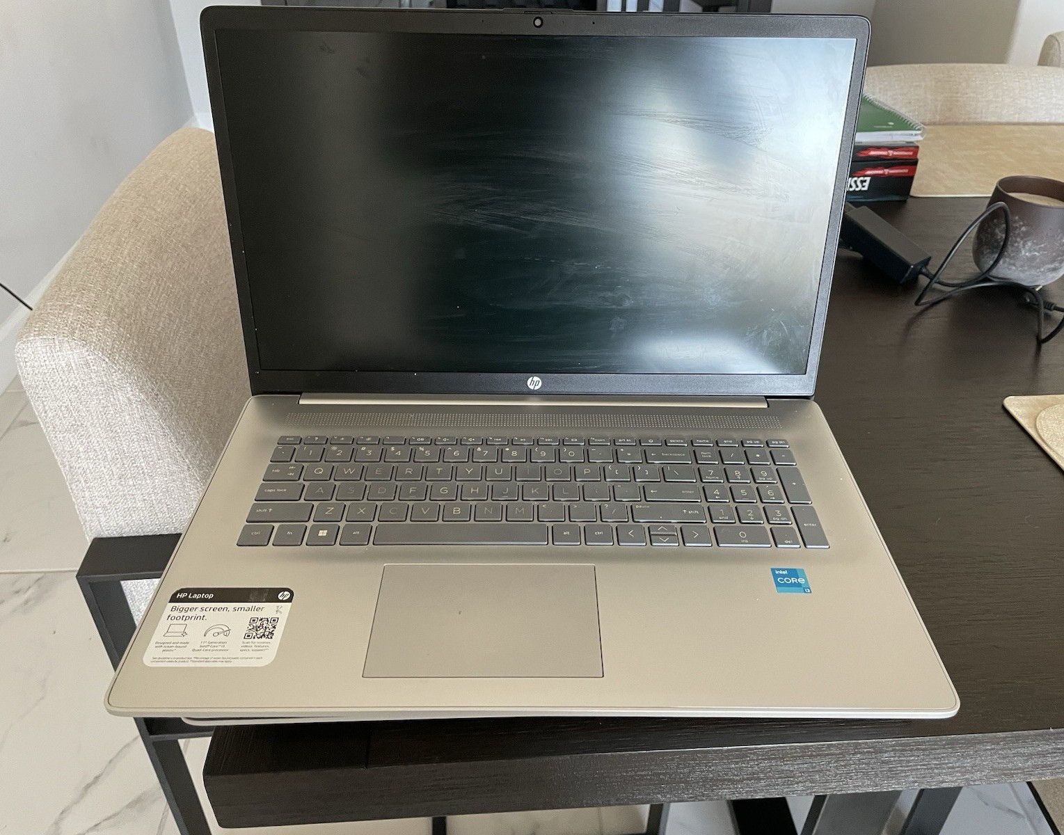 HP Laptop 17-cn0003dx 17.3″ i3 11th Gen 8GB 256GB SSD Win10 Silver