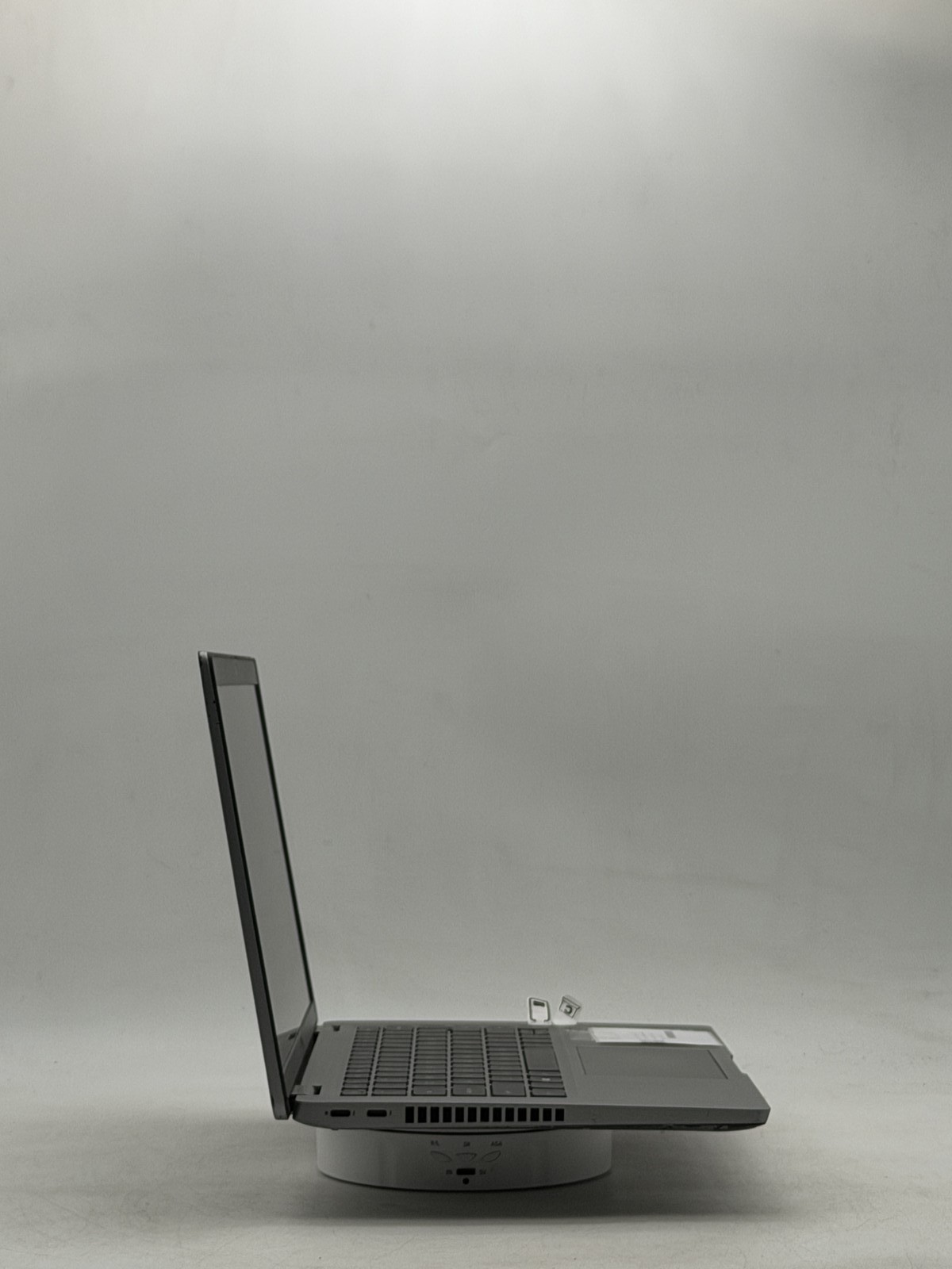 Dell Latitude 5420 14″ 8GB 128GB i5-1135G7 NO OS – READ