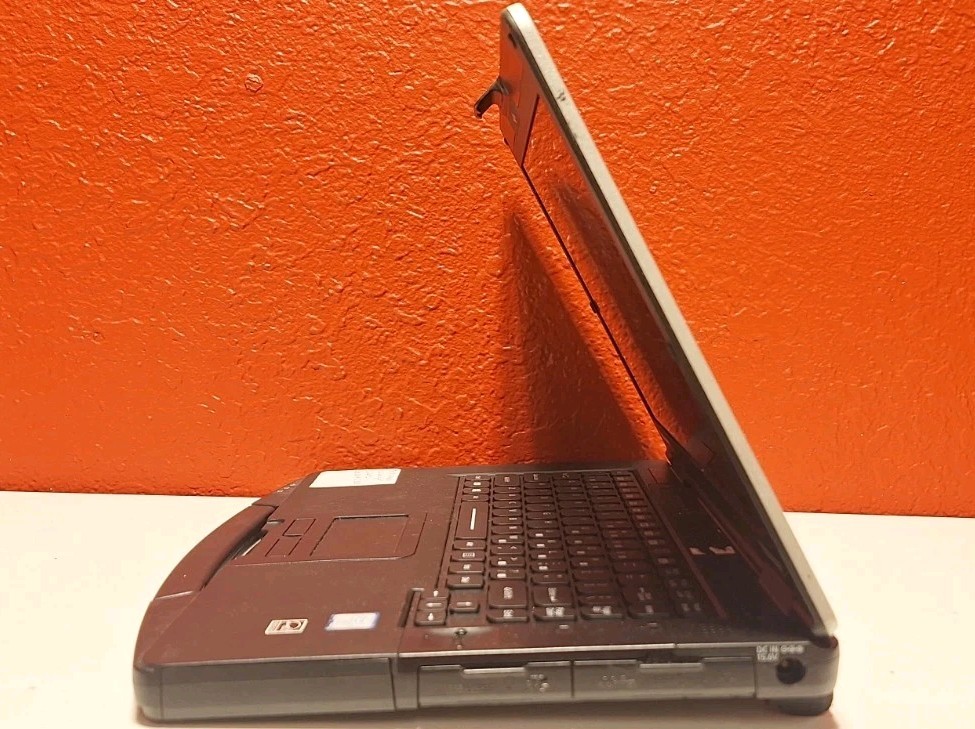 Panasonic ToughBook CF-54 MK3 Touch, i5-7300U 2.60GHz 8GB 250GB SSD Win 11 Pro