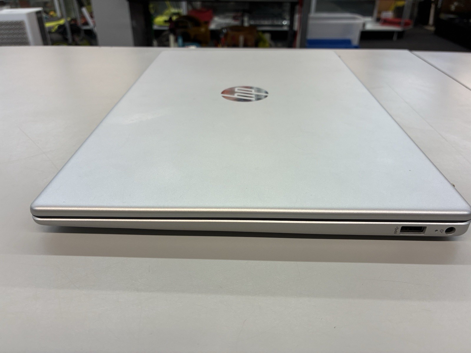 HP Laptop 15-FD0084WM 15.6″ Intel N200 1.0GHz 4GB RAM 128GB SSD win 11