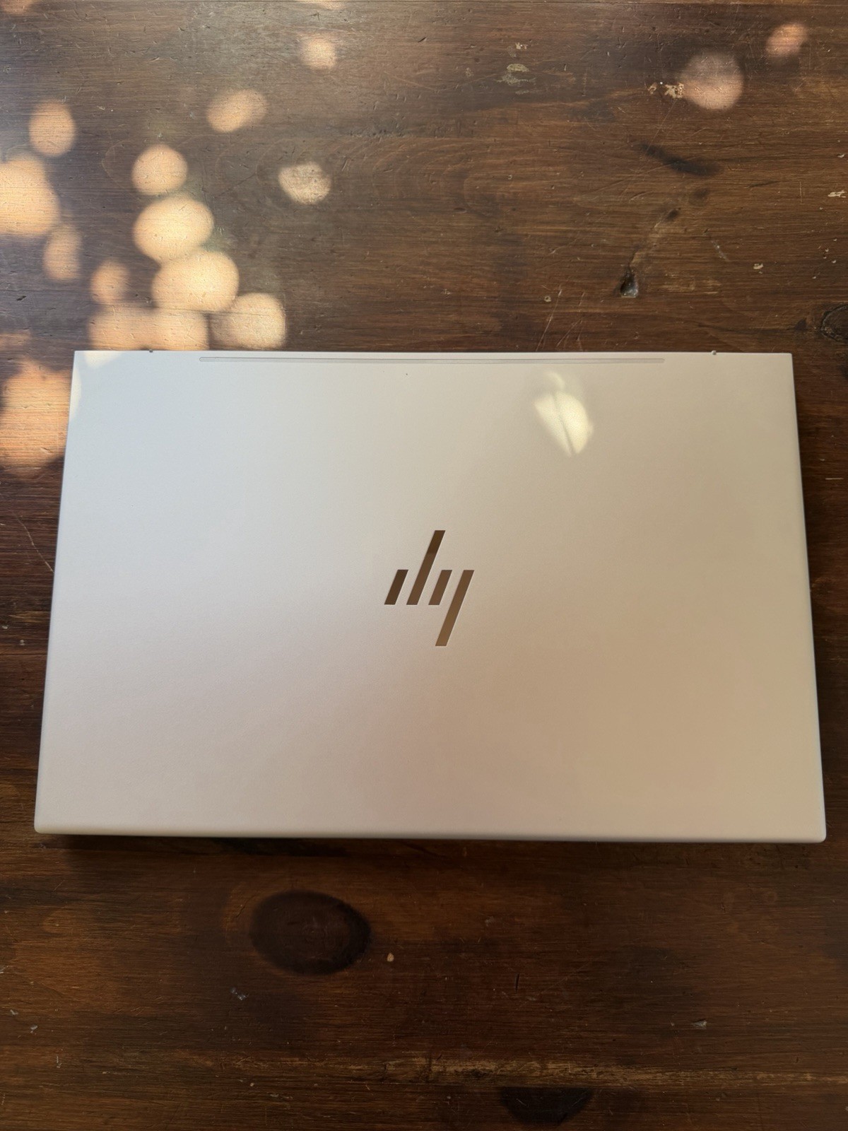 HP ENVY 17-cr0747nr 17.3″ Touch i7-1260P 16GB RAM 512GB SSD Silver
