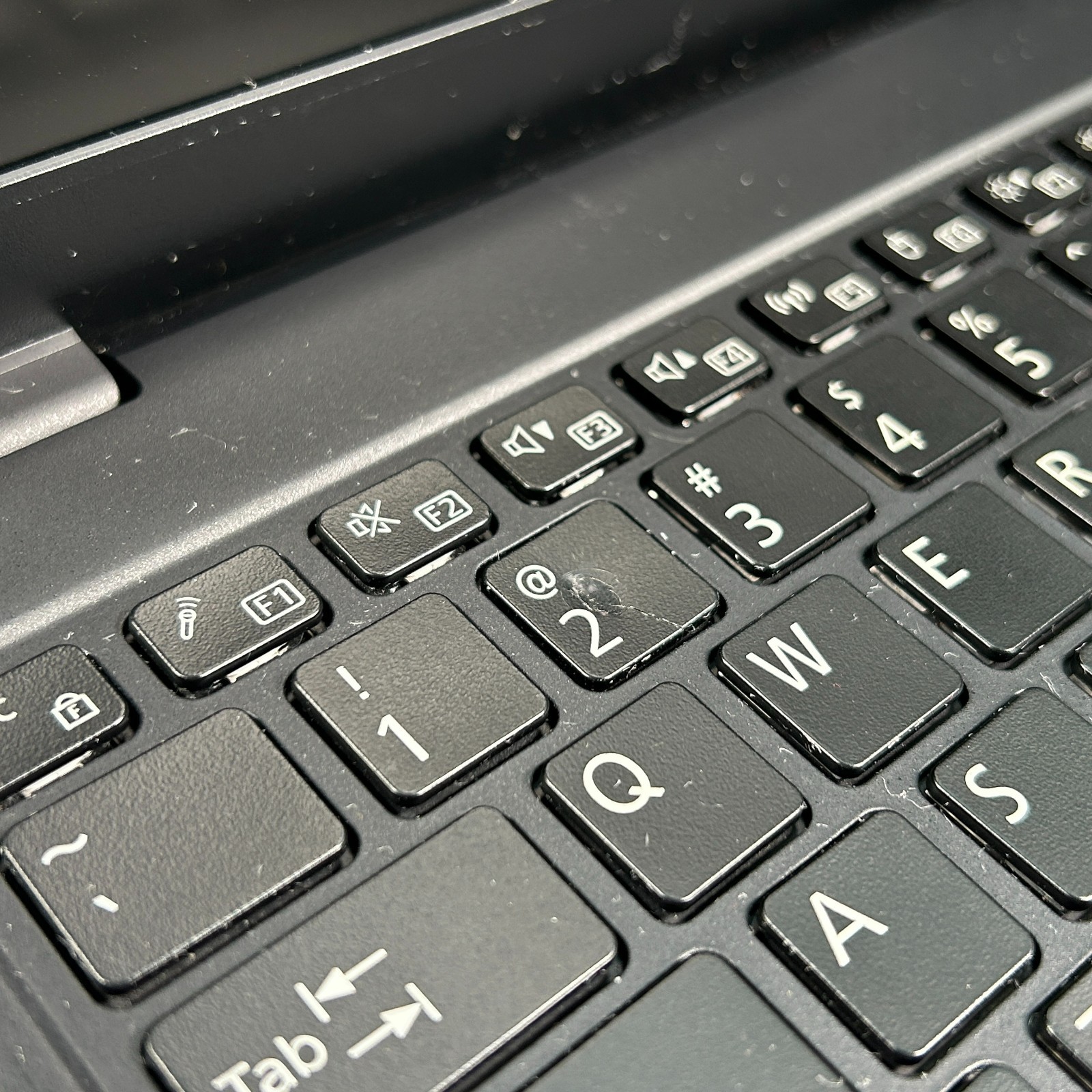 Fujitsu Lifebook U939 Intel Core i5-8265U 1.6GHz 16GB RAM 256GB NVMe No OS Used