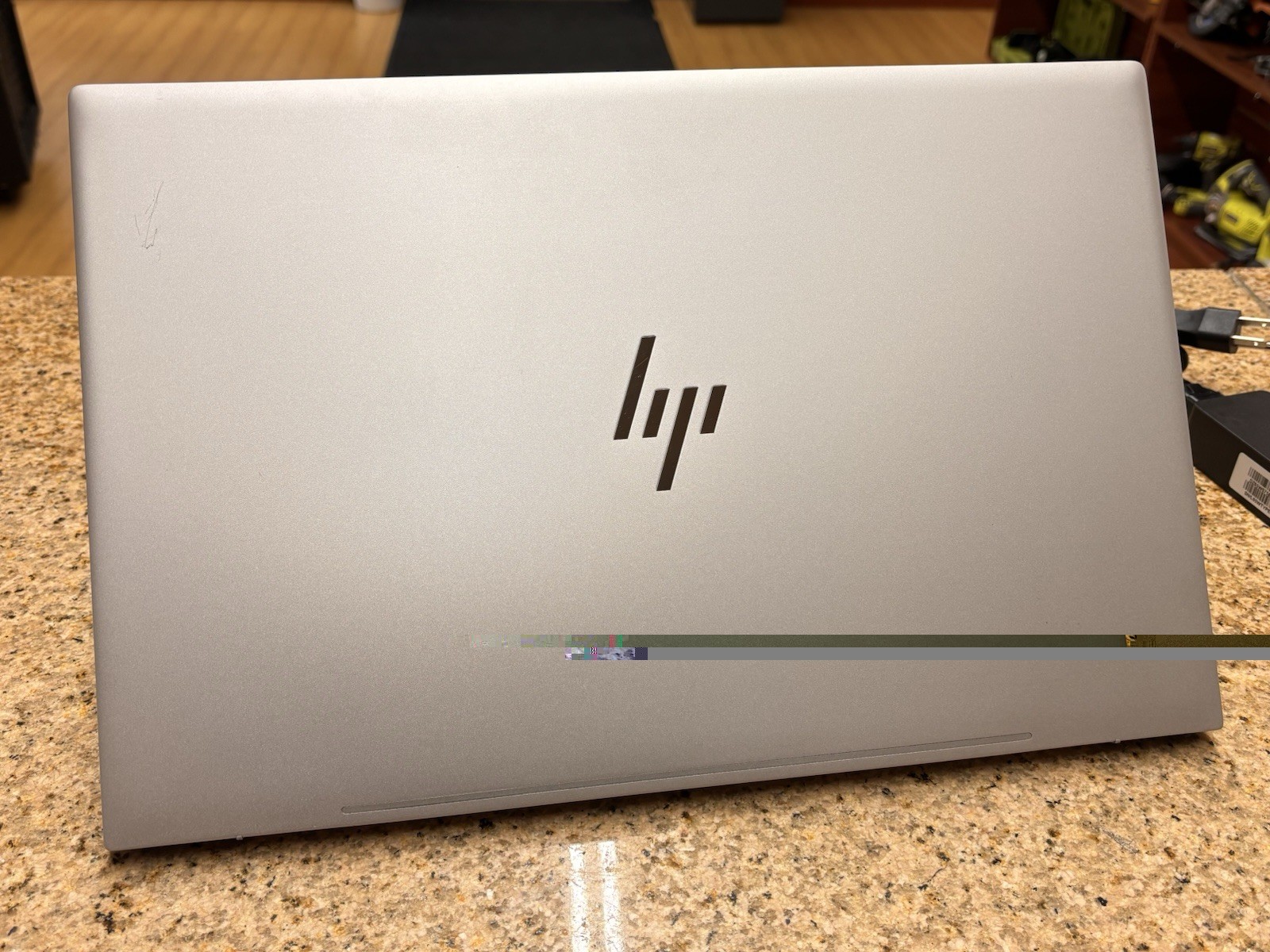 HP ENVY 17-CG1010NR @2.80GHz I7-1165G7 1TB 12GB RAM w/ CHARGER
