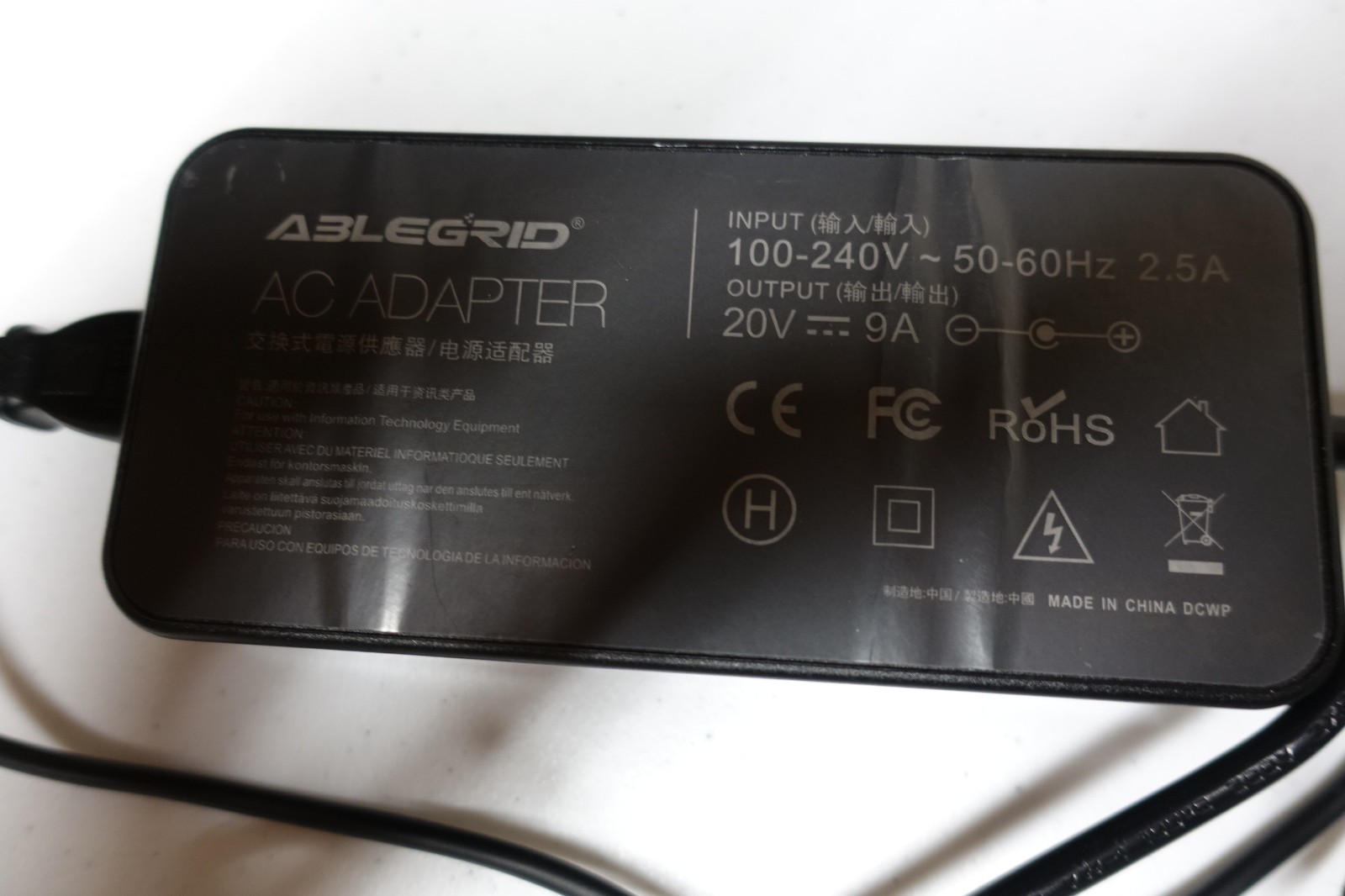 Asus Rog Zephyrus G14, AMD Ryzen 9 4900HS, 16gb RAM, 1TB NVME, Nvidia RTX 2060