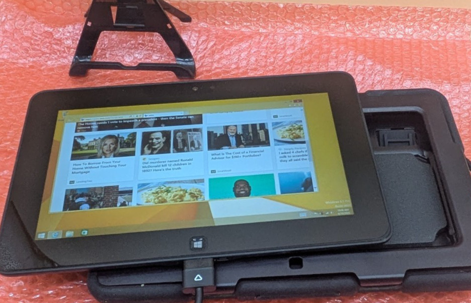 Dell Latitude 10 ST2 10.8″ Touchscreen 2GB 64GB Windows Tablet~Dead Battery