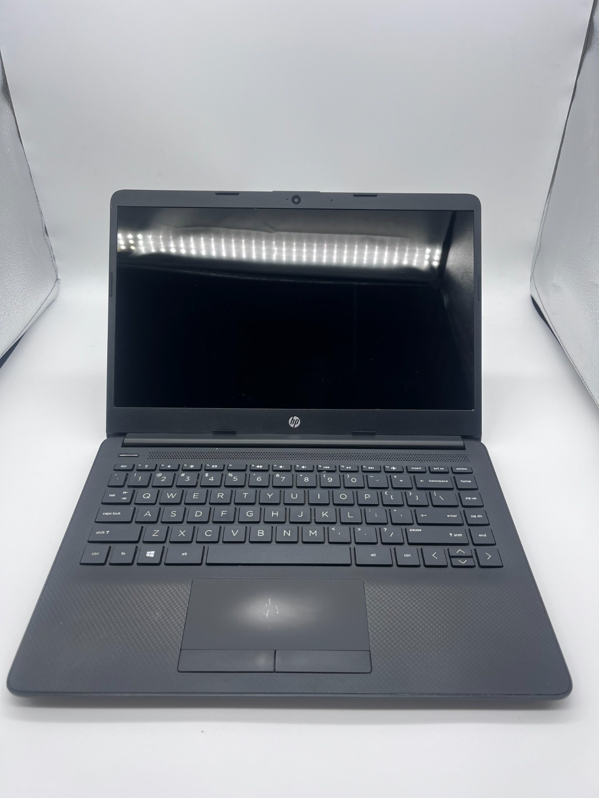 HP 14″ Laptop AMD Athlon Silver 3050U 4GB RAM 128GB SSD External Monitor Only