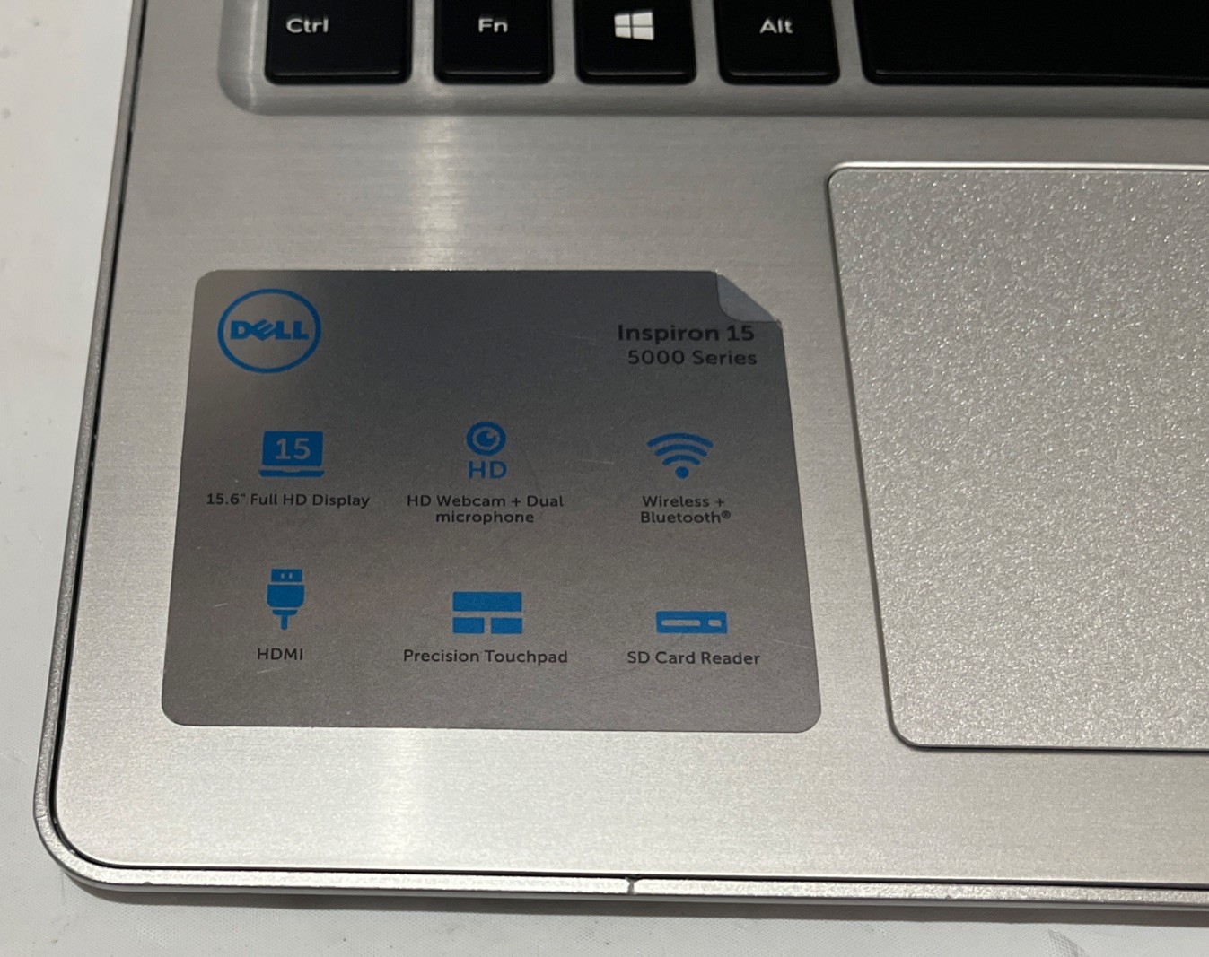 Dell Inspiron 5570 15.6″ i7-8550U@1.80GHz, 8GB RAM, 256GB M2, Win 11 Home *READ*