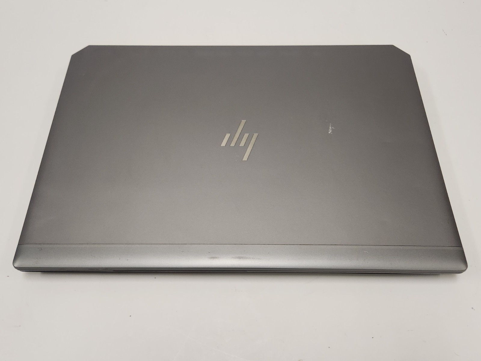 HP ZBook 15 G5 15.6″ i7-8850H 2.6Ghz 32GB RAM 512GB M.2 NVMe P2000 W11P