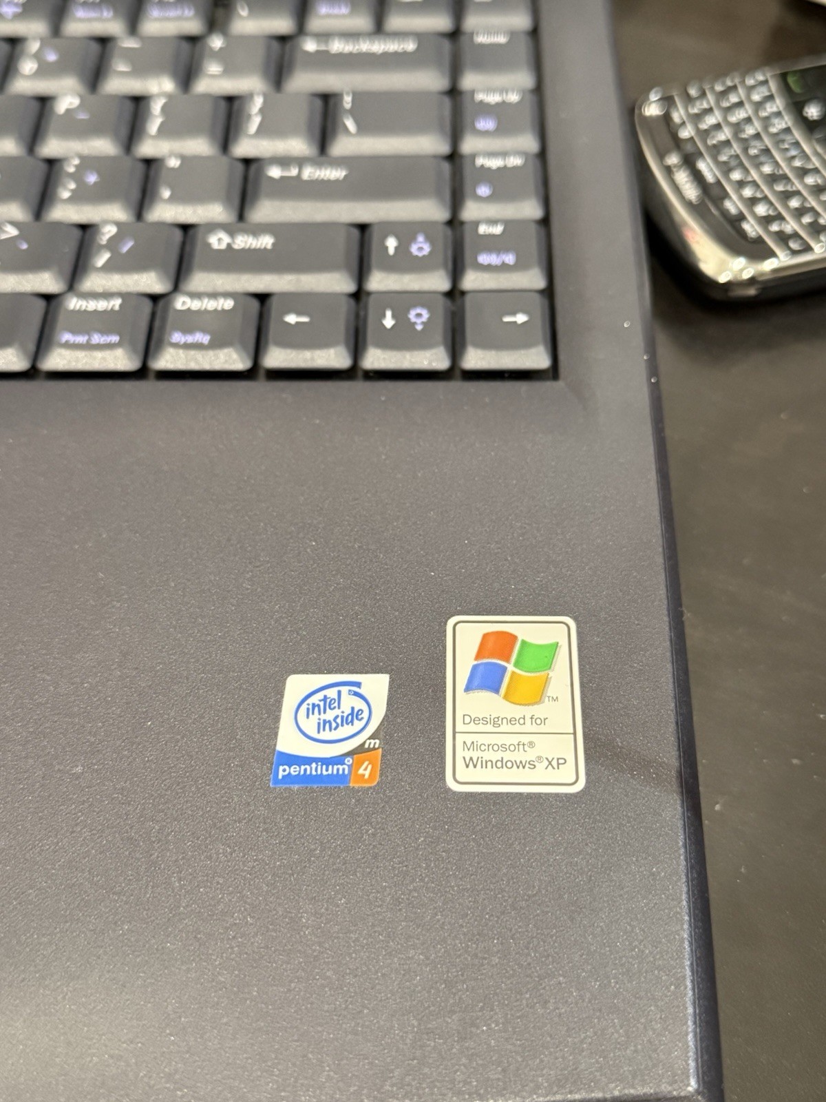 Dell Inspiron 2650 15in Pentium 4 1.80GHz 256MB Windows XP, Charger