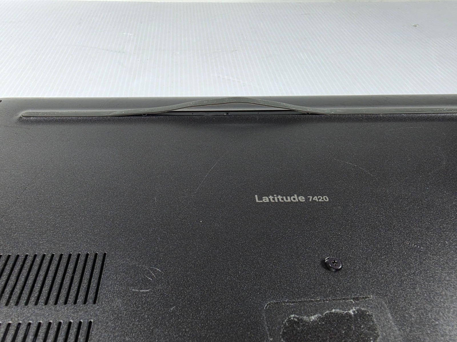 Dell Latitude 7420 FHD i7-1185G7 3.0GHz 16GB Ram No SSD–NO OS
