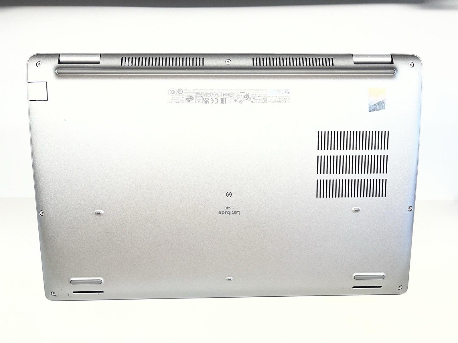 DELL LATITUDE 5540 I5-1345U 15.6″ 8-32GB RAM(config) 512GB NVMe Win11 Pro Touch