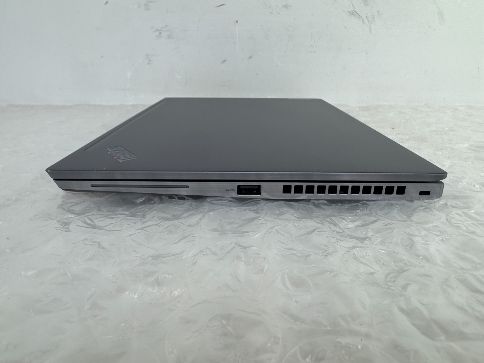 Lenovo ThinkPad T14s Gen 2 i7-1185G7 16GB 256GB 14″ FHD Win 11 Pro Laptop