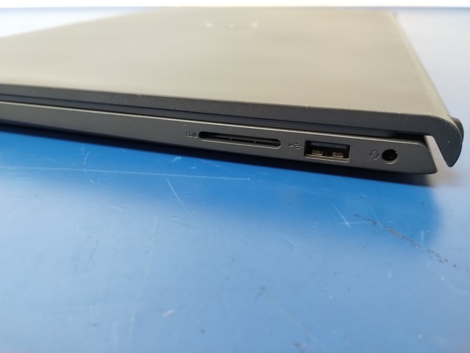 DELL 15 DC15255 G8MK9, AMD Ryzen 7 7730U, 2.00 GHz, 16 GB RAM, 512 GB NVMe SSD