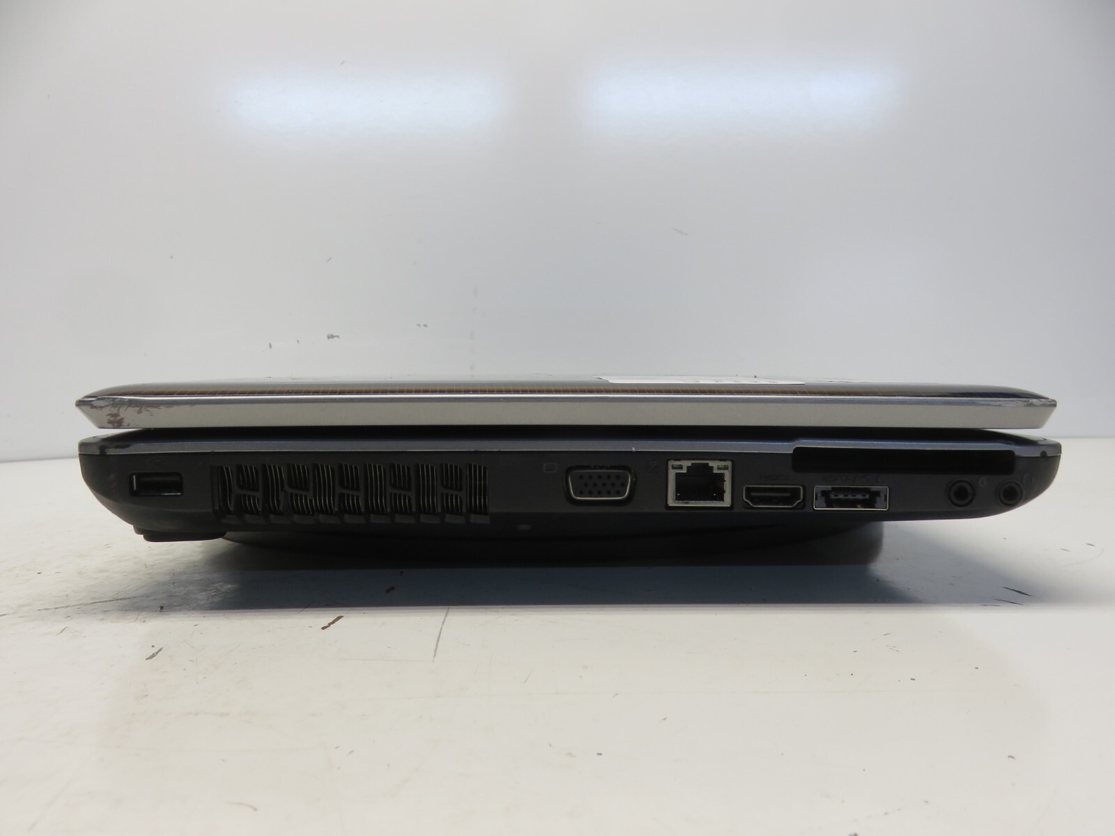 Toshiba Satellite A505-S6890 Intel Core 2 Duo T6600 2.2GHz 4 GB NO HDD No Batt