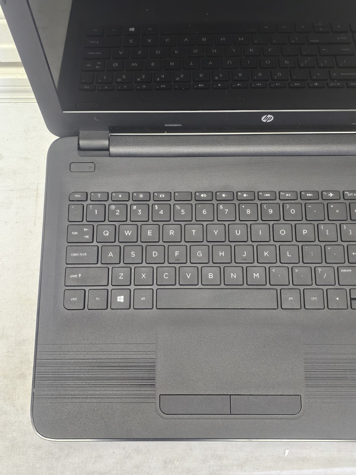 HP 15-ba018wm Laptop – AMD E2-7110 – 4GB RAM – 500GB HDD – Screws Gone – Win 10