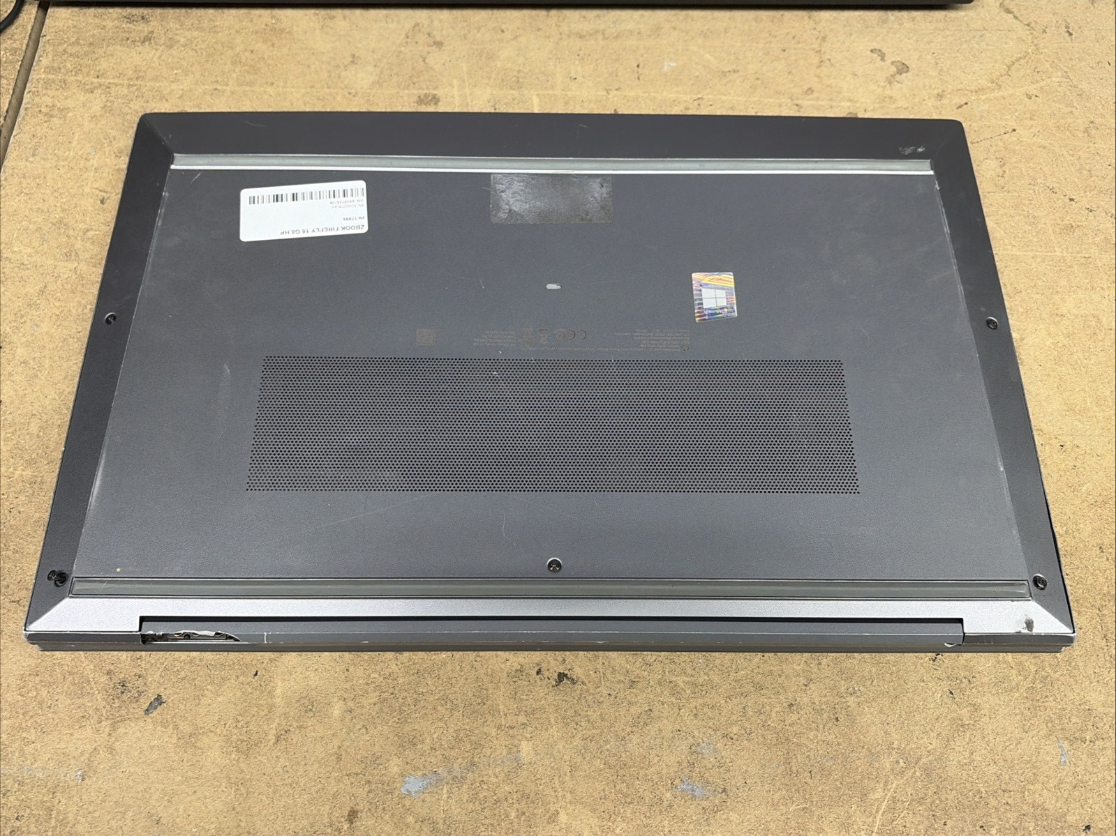 HP ZBook Firefly 15 G8 i7-1165G7 FHD 16GB No SSD/OS
