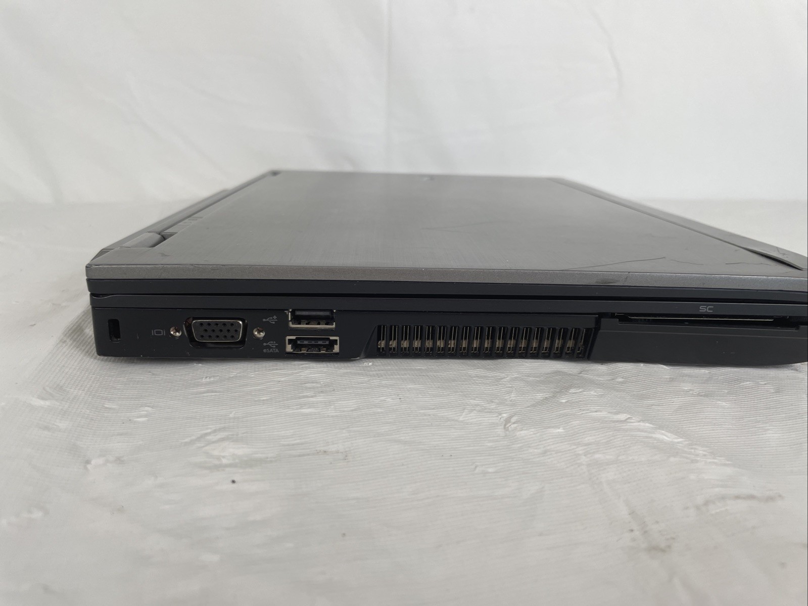 Dell Latitude E6410 | Intel i5 M 520 2.40GHz | 4GB RAM | Bad Battery