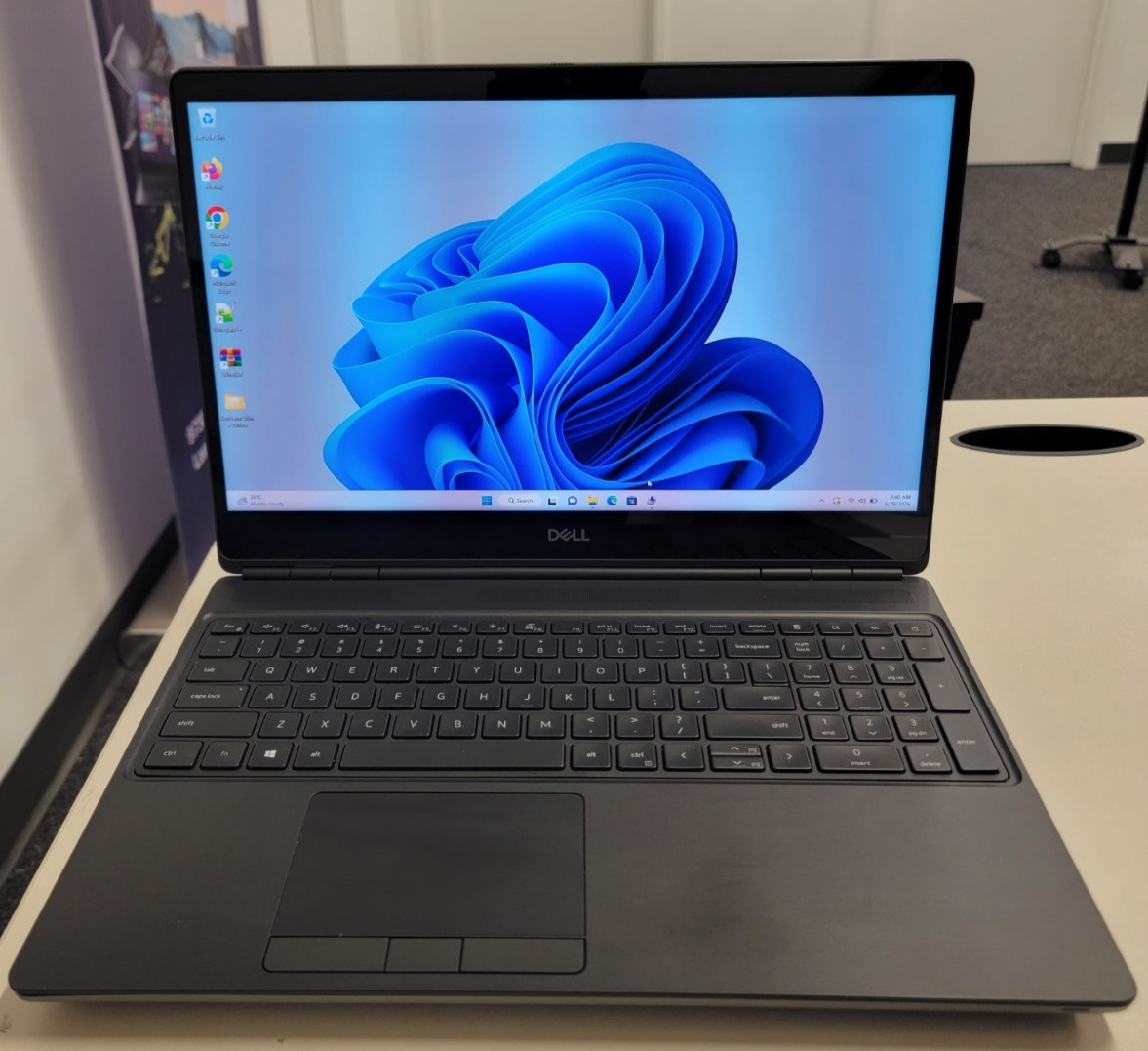 Dell Precision 7550 15.6″ Laptop i7-10850H Quadro T2000 RAM 48GB 1TB SSD W11PRO