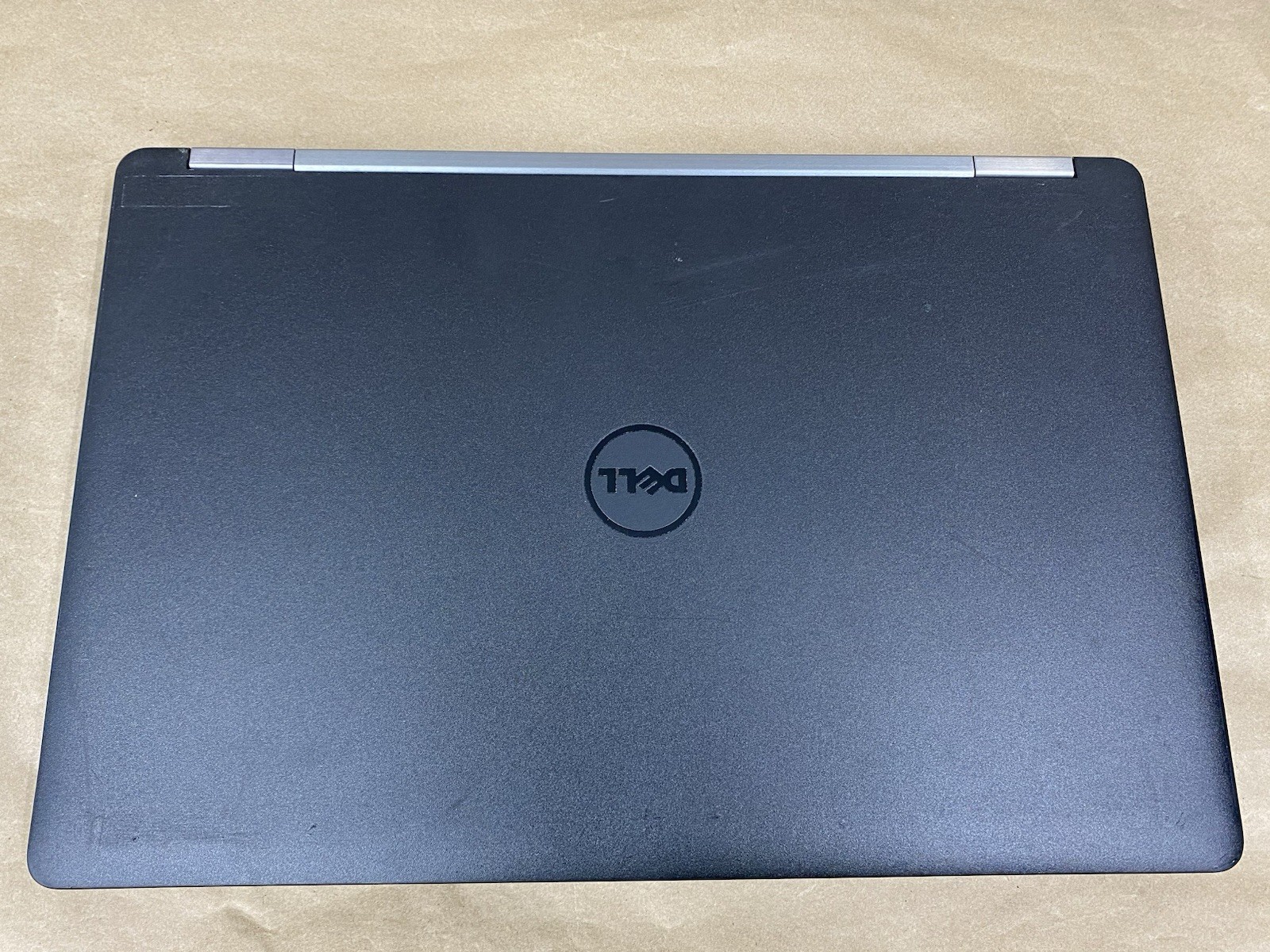 Dell Latitude E5570 – 15.5′ FHD – i5-6300U – 8GB – 256GB SSD – Win 10 Pro – READ