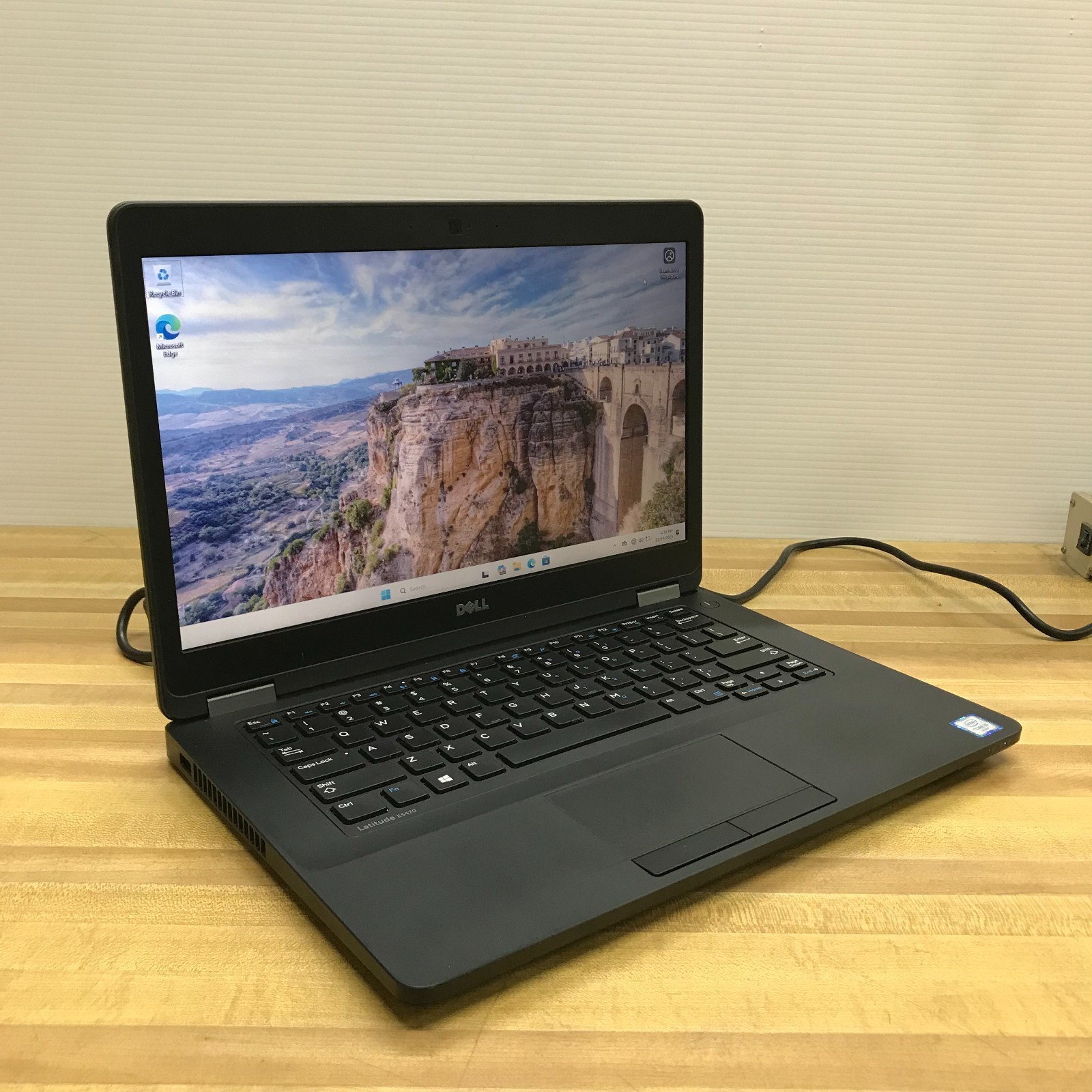 DELL LATITUDE E5470 14″ FULL HD i5-6200U 8GB RAM 512GB SSD (Windows 11 Pro)