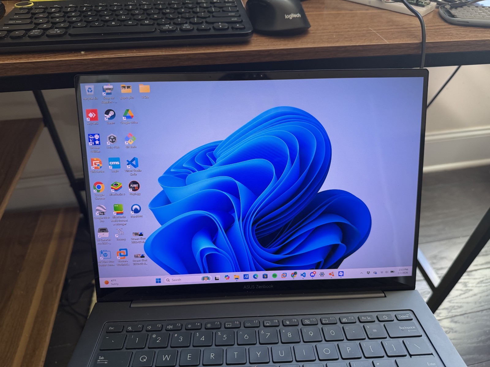 Asus zenbook Intel Core i7 13th Gen i7 13700H -16 GB DDR5 RAM-1 TB SSD