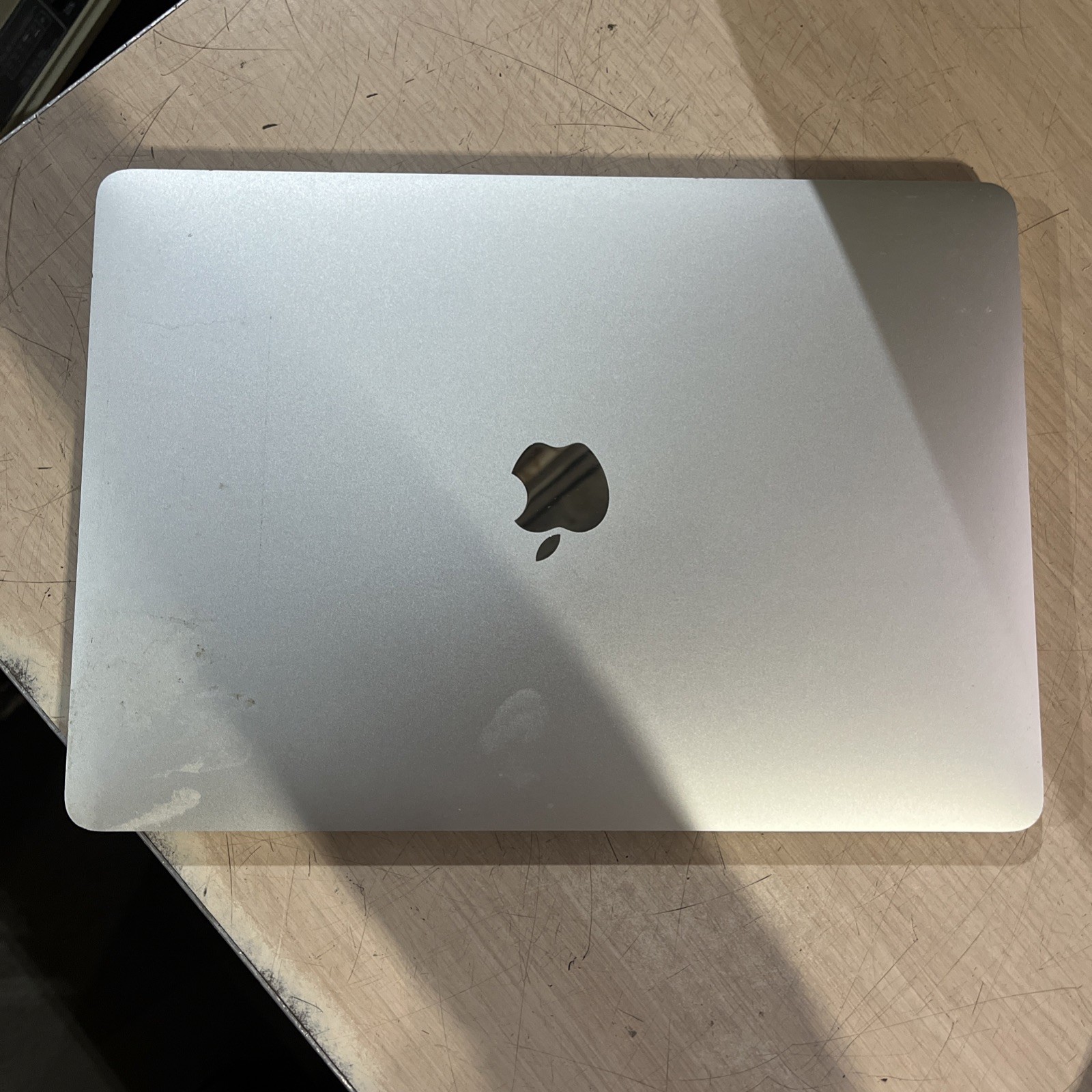APPLE MACBOOK PRO 13″ TOUCH/2019 CORE I5-8279U 2.4GHZ 8GB RAM 256SSD
