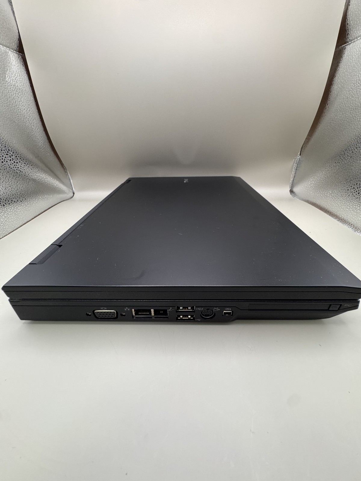 Dell Latitude E5400 laptop, (Celeron 900, 4 GB DDR2, No Drive/OS, No Battery)